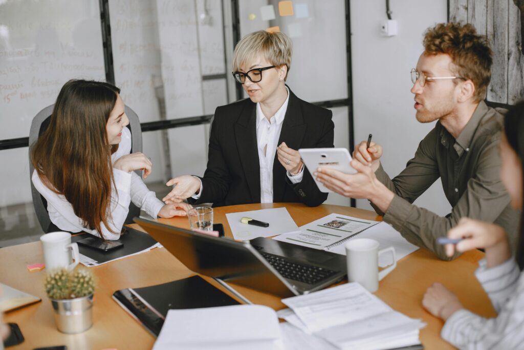 Make a risk ledger that lives with the team. It should capture the question, the measure, the date, the result, the call, and the next action. Keep it short. Update it daily. The ledger becomes your history of judgment.