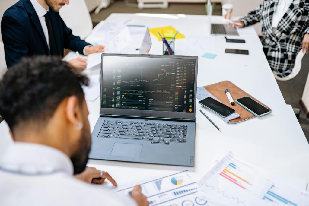 Do not make the reader guess how bits turn into value. State that every row in your sets can be traced from source to storage to training run. Keep a clean log that shows when you got the data, who gave it, what you can do with it, and when those rights end.